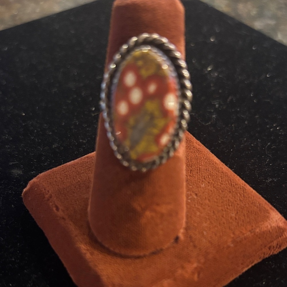 Elegant Sterling Silver and Jasper Red Oval Ring